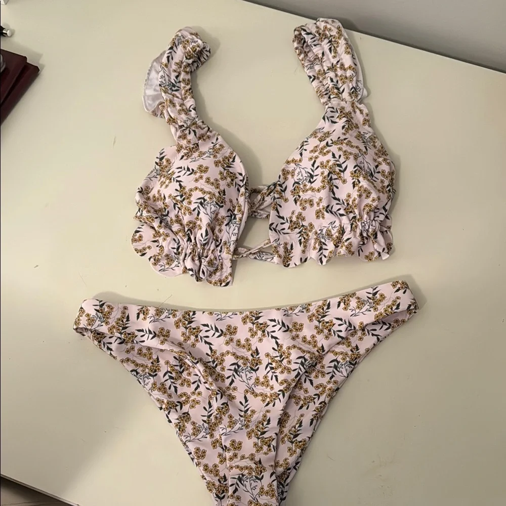 Floral Bikini Set - Picture 1 of 3